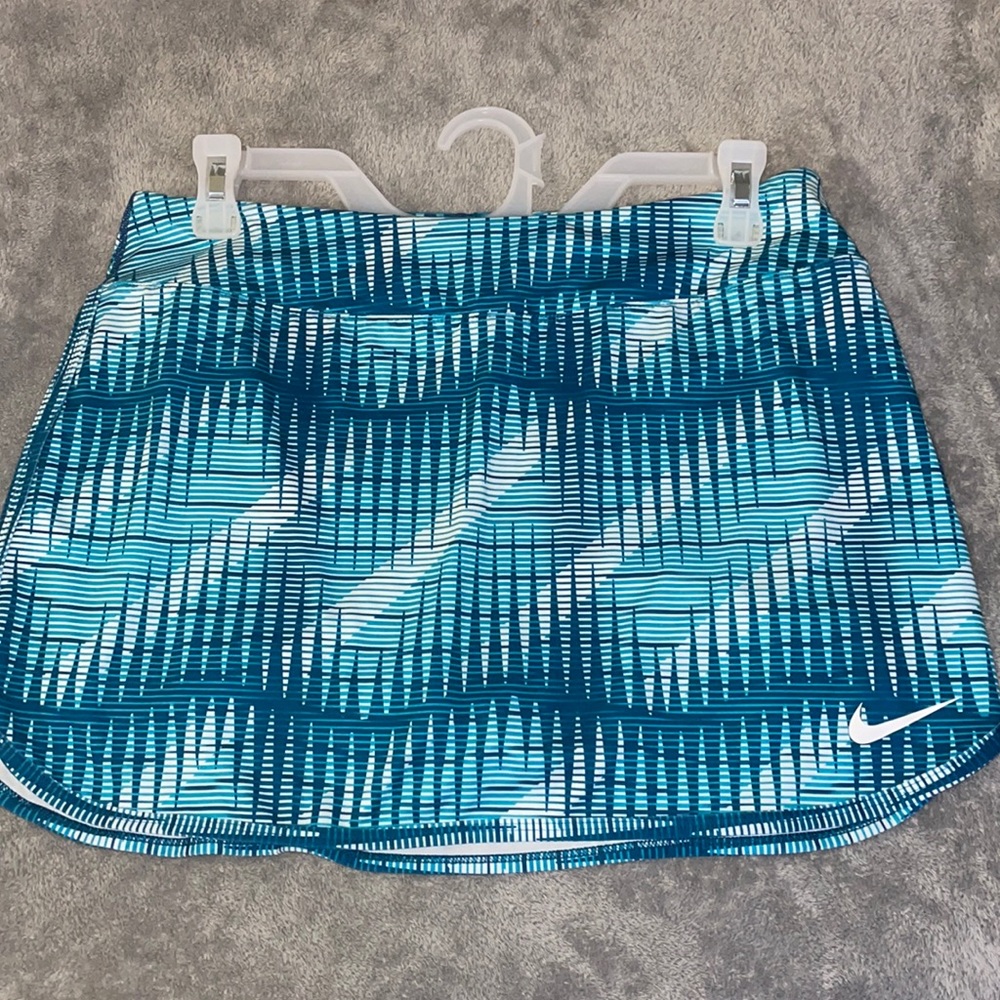 Nike dryfit skort.